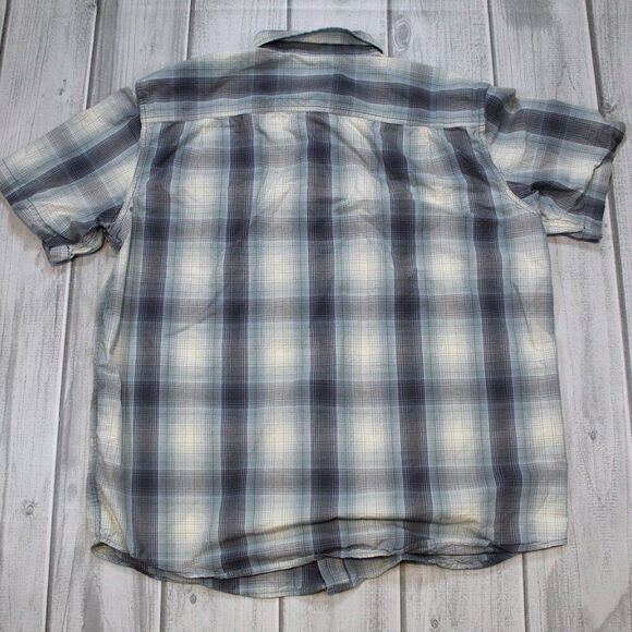 Carhartt Men's Casual Button Down Shirt - Picture 5 of 6
